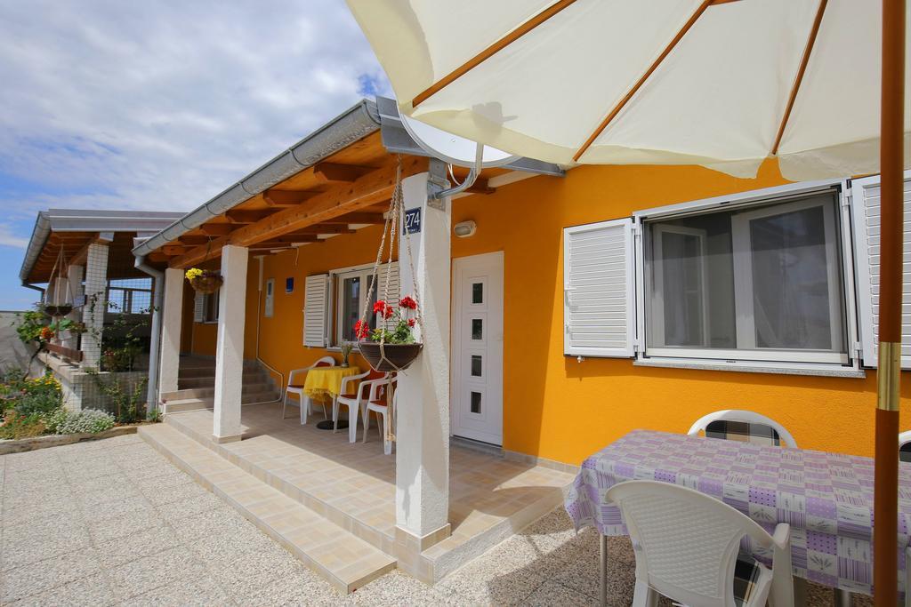 Apartment Marta Ražanac Екстериор снимка