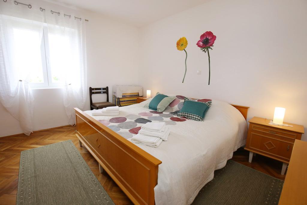 Apartment Marta Ražanac Екстериор снимка