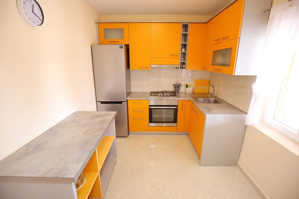 Apartment Marta Ražanac Екстериор снимка
