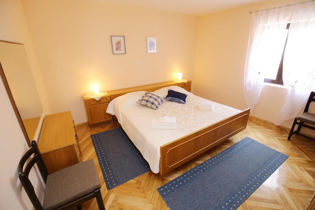 Apartment Marta Ražanac Екстериор снимка