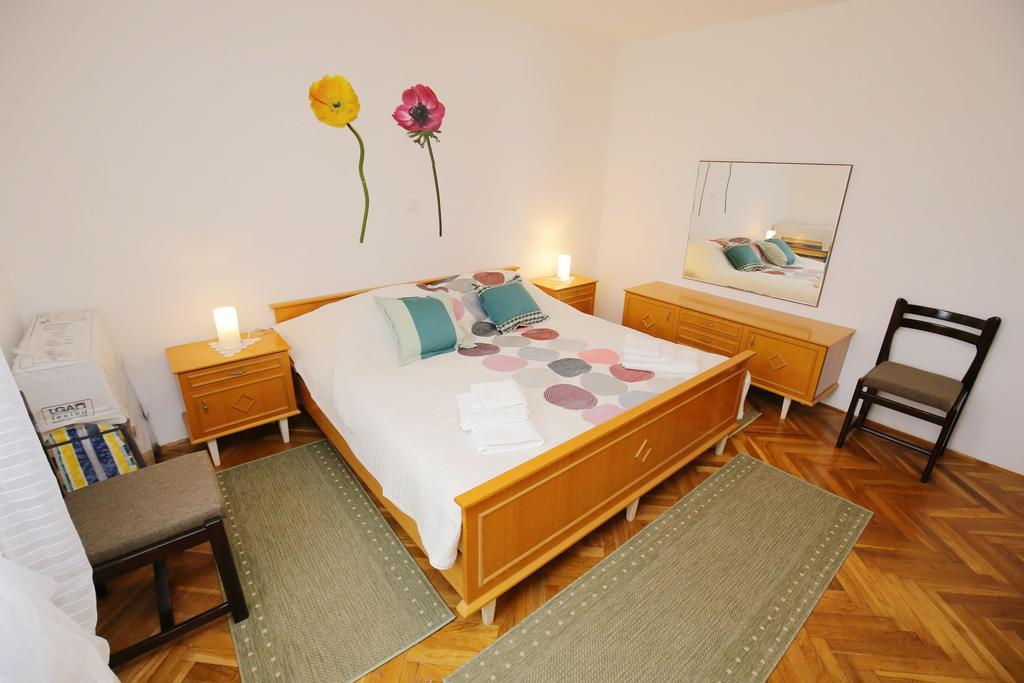 Apartment Marta Ražanac Екстериор снимка