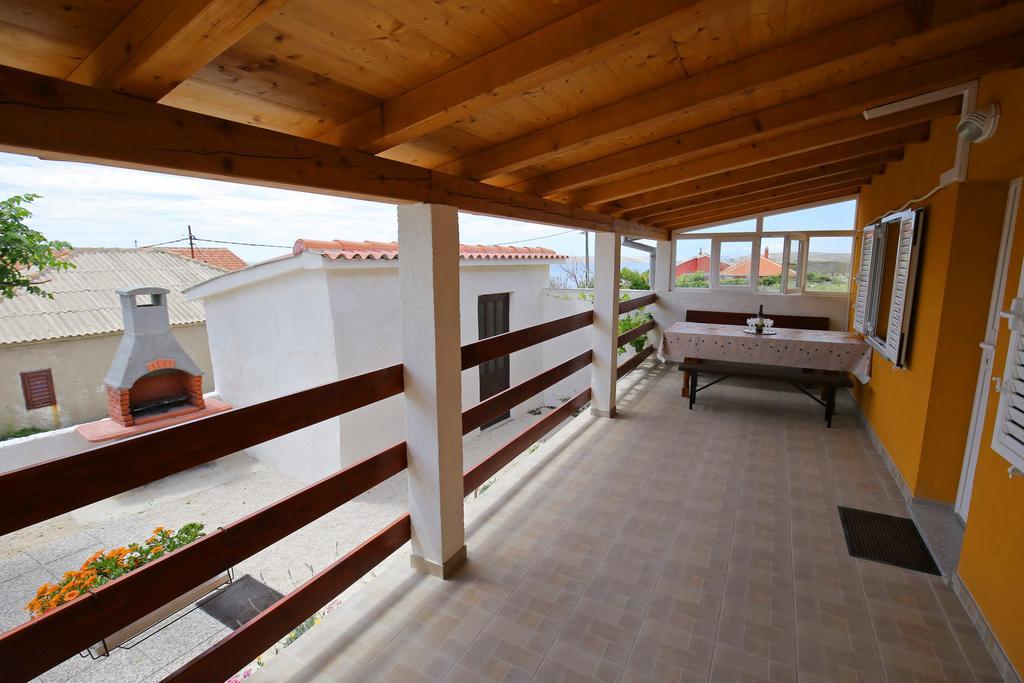 Apartment Marta Ražanac Екстериор снимка
